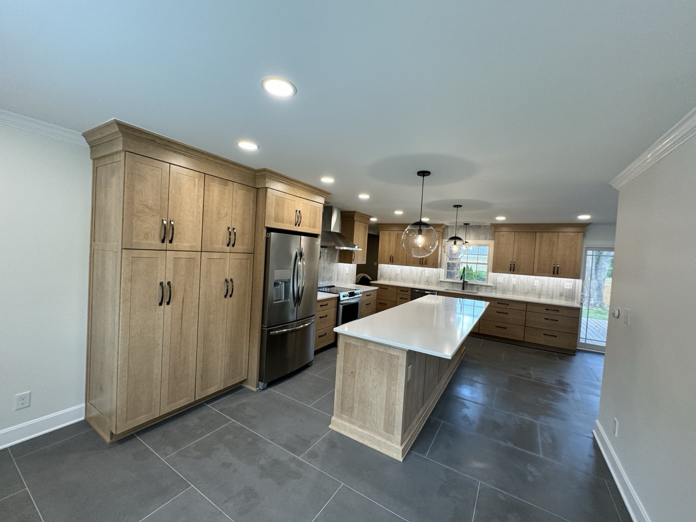 Broeck Pointe Kitchen Remodel project photo