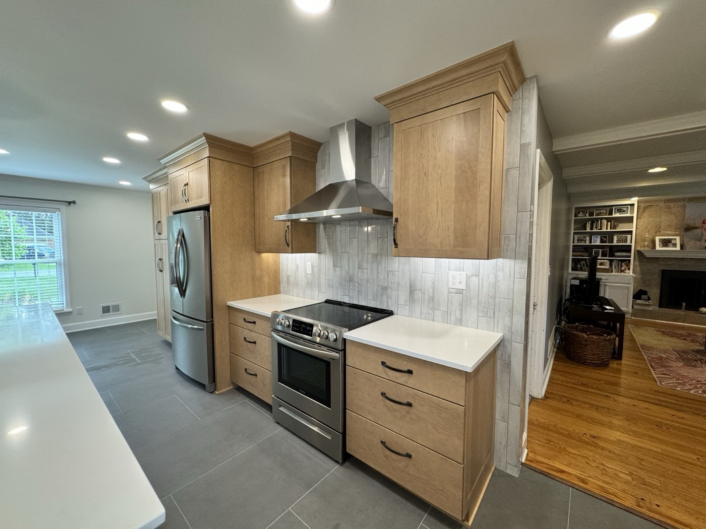 Broeck Pointe Kitchen Remodel project photo