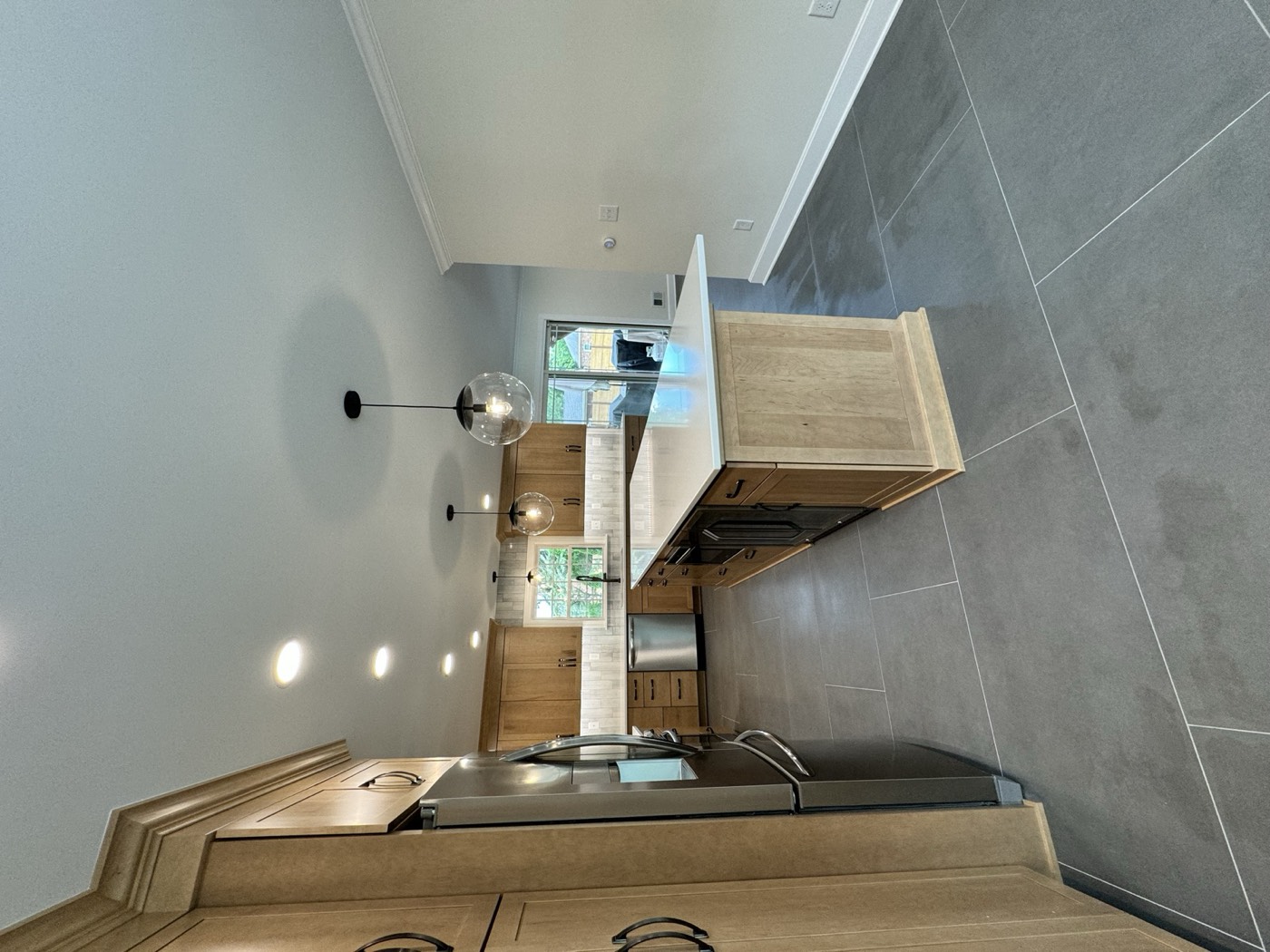 Broeck Pointe Kitchen Remodel project photo